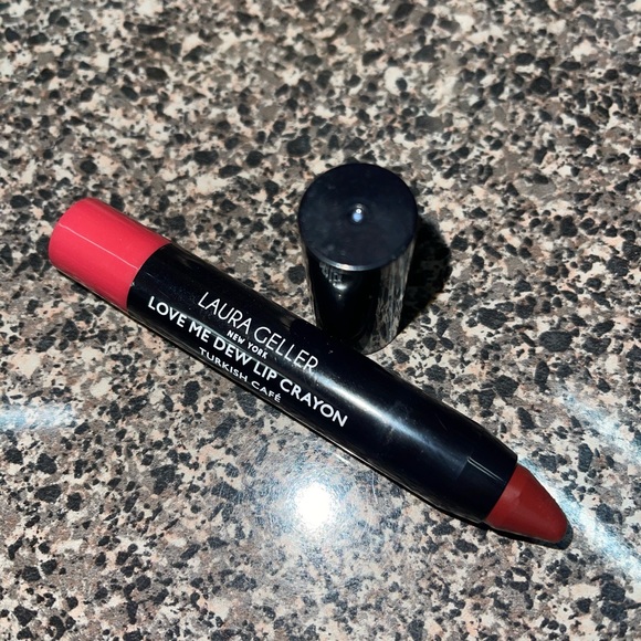 Laura Geller Love Me Dew Lip Crayon - Turkish Cafe - Picture 2 of 2